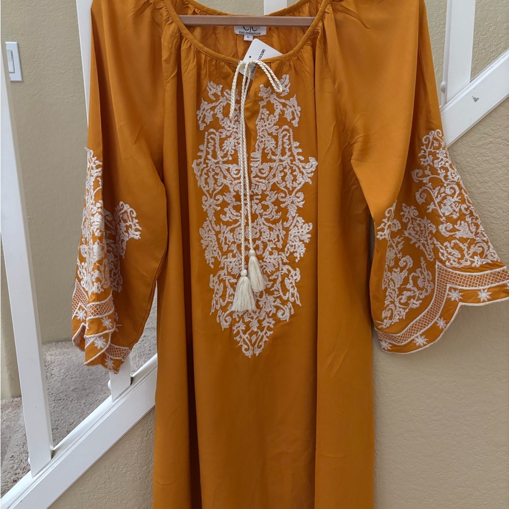 Chic Connection NWT Embroidered yellow mustard Dress 55%Cotton